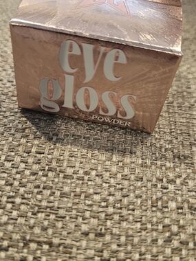 Jeffree Star Eye Gloss Powder — Rose Gold Shimmer